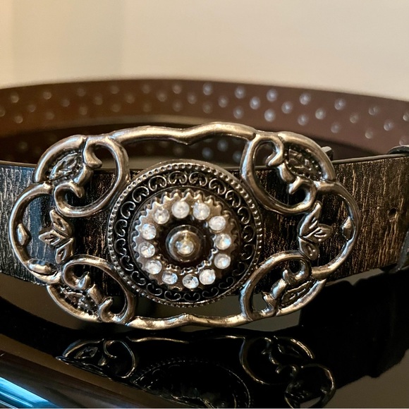 Floral Studded Belt for Women-Brown-Approximate Size L - Picture 4 of 5